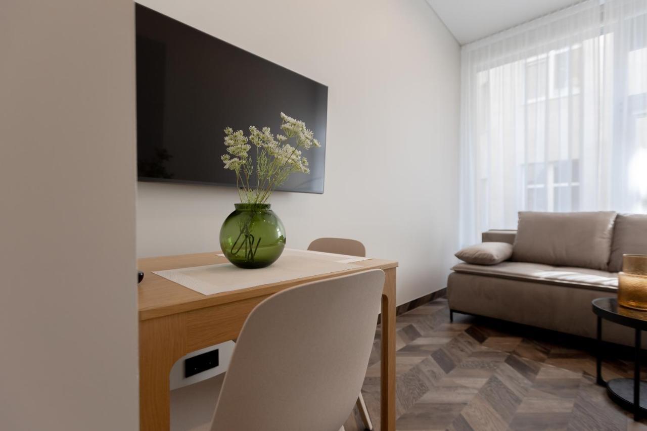 Laisve Boutique Apartments Каунас Екстер'єр фото